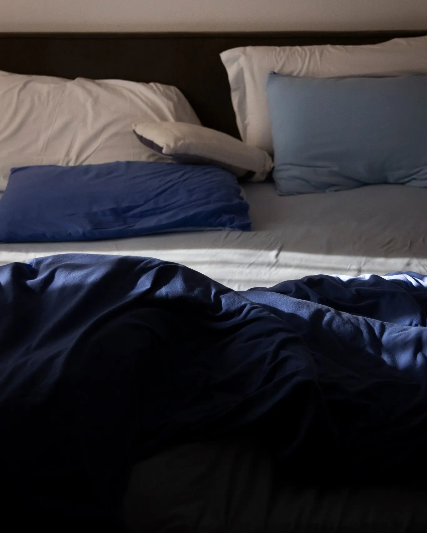 𝐌𝐚𝐢𝐬𝐨𝐧 𝐝𝐮 𝐓𝐚𝐭𝐚̀ 𝐧𝐨𝐧 𝐞̀:Un resort con spa e piscinaUn agriturismo con animazioneUn B&B con colazione a buffet𝐄̀:✓ 6 appartamenti in una casa di famiglia✓ Montagne fuori da ogni finestra✓ Zero programmi obbligatoriNon organizziamo le tue giornate.Ti diamo lo spazio per respirare.Marzo &egrave; il mese perfetto:la neve che si ritira, l&rsquo;aria che si addolcisce,nessuno che ti chiede "𝑐𝑜𝑠𝑎 𝑓𝑎𝑟𝑎𝑖 𝑜𝑔𝑔𝑖?"𝗧𝗿𝗮 𝗹𝗲 𝗺𝗼𝗻𝘁𝗮𝗴𝗻𝗲 𝗱𝗲𝗹𝗹𝗮 𝗩𝗮𝗹𝗹𝗲 𝗱'𝗔𝗼𝘀𝘁𝗮𝟲 𝗮𝗽𝗽𝗮𝗿𝘁𝗮𝗺𝗲𝗻𝘁𝗶 &bull; 𝗖𝗮𝘀𝗮 𝘀𝘁𝗼𝗿𝗶𝗰𝗮 &bull; 𝗚𝗲𝘀𝘁𝗶𝗼𝗻𝗲 𝗳𝗮𝗺𝗶𝗹𝗶𝗮𝗿𝗲𝑺𝒆 𝒒𝒖𝒆𝒔𝒕𝒐 𝒕𝒊 𝒔𝒆𝒎𝒃𝒓𝒂 𝒇𝒂𝒕𝒕𝒐 𝒑𝒆𝒓 𝒕𝒆,𝑺𝒄𝒓𝒊𝒗𝒊 "𝑴𝑨𝑹𝒁𝑶" 𝒊𝒏 𝑫𝑴 𝒑𝒆𝒓 𝒄𝒐𝒏𝒐𝒔𝒄𝒆𝒓𝒆 𝒍𝒆 𝒅𝒊𝒔𝒑𝒐𝒏𝒊𝒃𝒊𝒍𝒊𝒕𝒂̀.#MaisonDuTat&agrave; #MaisonDuTata #ValleDAosta #AostaValley #AnteySaintAndre#Ospitalit&agrave;Autentica #CasaDiMontagna #CasaConStoria #LuoghiDellAnima#RifugioDiMontagna #SlowTravelItaly #Tempolento #RitmiLenti#LussoDiscreto #MontagnaItaliana #MontagnaVera #VivereLaMontagna