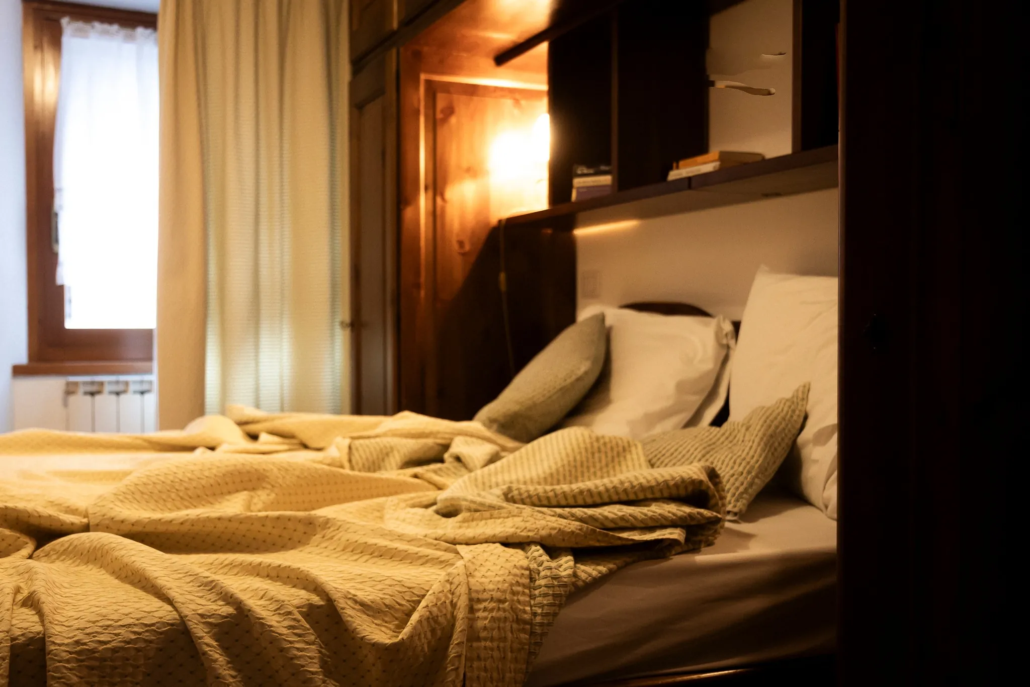 𝐒𝐞 𝐭𝐮 𝐩𝐨𝐭𝐞𝐬𝐬𝐢 𝐬𝐜𝐞𝐠𝐥𝐢𝐞𝐫𝐞, 𝐚𝐝𝐞𝐬𝐬𝐨...preferiresti un weekend pieno di cose da fareo due giorni senza nessuna agenda?Non &egrave; solo una domanda.&Egrave; il modo in cui sceglidi attraversare la primavera.(quella fuorie quella dentro)𝑹𝒂𝒄𝒄𝒐𝒏𝒕𝒂𝒎𝒆𝒍𝒐 𝒏𝒆𝒊 𝒄𝒐𝒎𝒎𝒆𝒏𝒕𝒊.#MaisonDuTat&agrave; #DomandeCheRestano #WeekendLento #ViverePiano #TempoPerTe #RallentareQui #MontagnaCheAccoglie #ValleDAosta